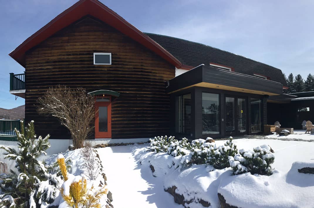 Mont SUTTON - Station de Ski au Québec dans les Cantons-de-l'Est –Hôtel