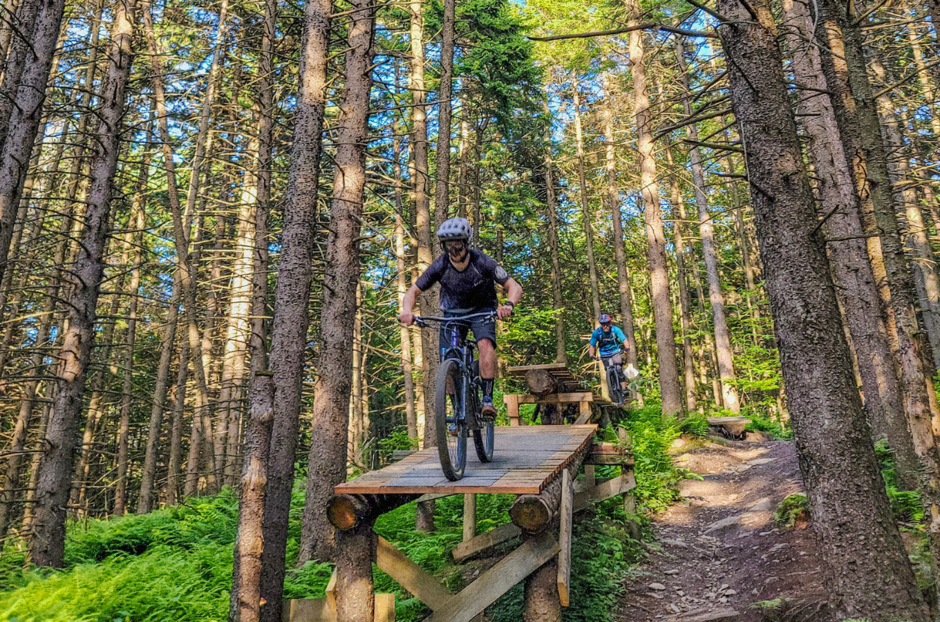 Mont SUTTON Station de Ski au Quebec dans les Cantons de l Est MTB ENTHUSIASTS COME RIDE AS OF MAY 20 Mont SUTTON