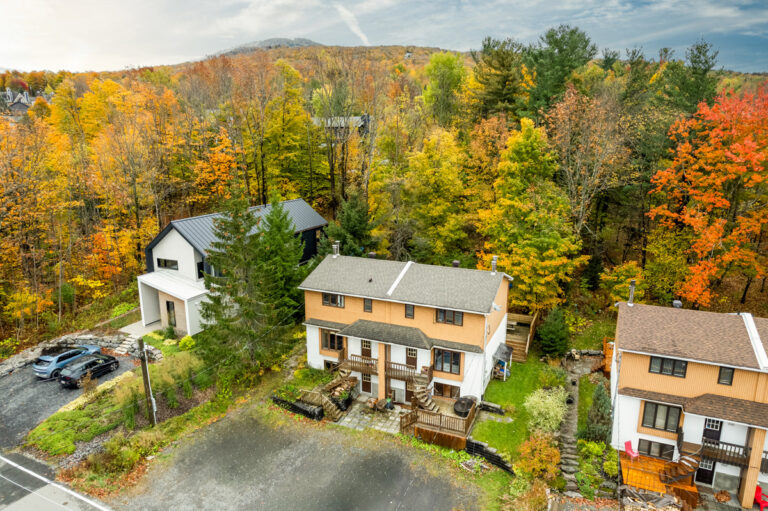 4½ à louer – à 600 m du Mont Sutton!